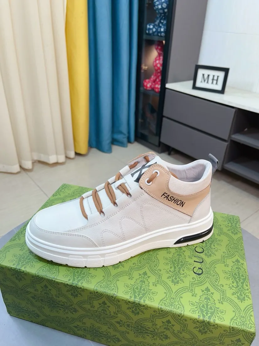 Men's shoes 💰440🌹🌹GUCCI [Gucci] New high-end brand of men's shoes, the latest fashionable casual men's shoes, trendy and versatile style, relaxed and sporty style, uppers imported from Italy, first-layer cowhide, genuine leather lining and ultra-fine workmanship. Original personalized fashionable rubber wear-resistant outsole, light and comfortable on the foot, size 38-44